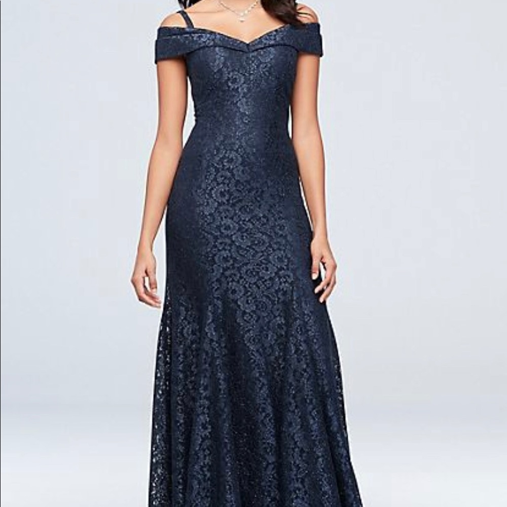 Cold-Shoulder Glitter Lace Mermaid Dress